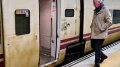 Primer trayecto con pasajeros entre León y Gijón tras la inauguración de la Variante de Pajares