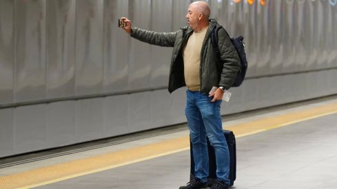 Primer trayecto con pasajeros entre León y Gijón tras la inauguración de la Variante de Pajares Primer trayecto con pasajeros entre León y Gijón tras la inauguración de la Variante de Pajares