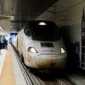 Primer trayecto con pasajeros entre León y Gijón tras la inauguración de la Variante de Pajares