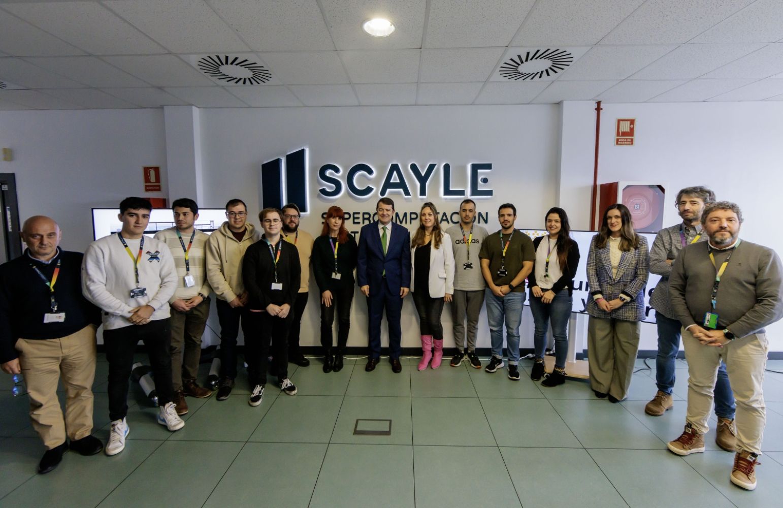 Alfonso Fernández Mañueco visita a las instalaciones de SCAYLE en el Campus de Vegazana