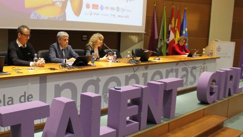 Juan Antonio Orozco, Eduardo Diego Pinedo y Mª Dolores Alonso Cortés en un momento del acto 