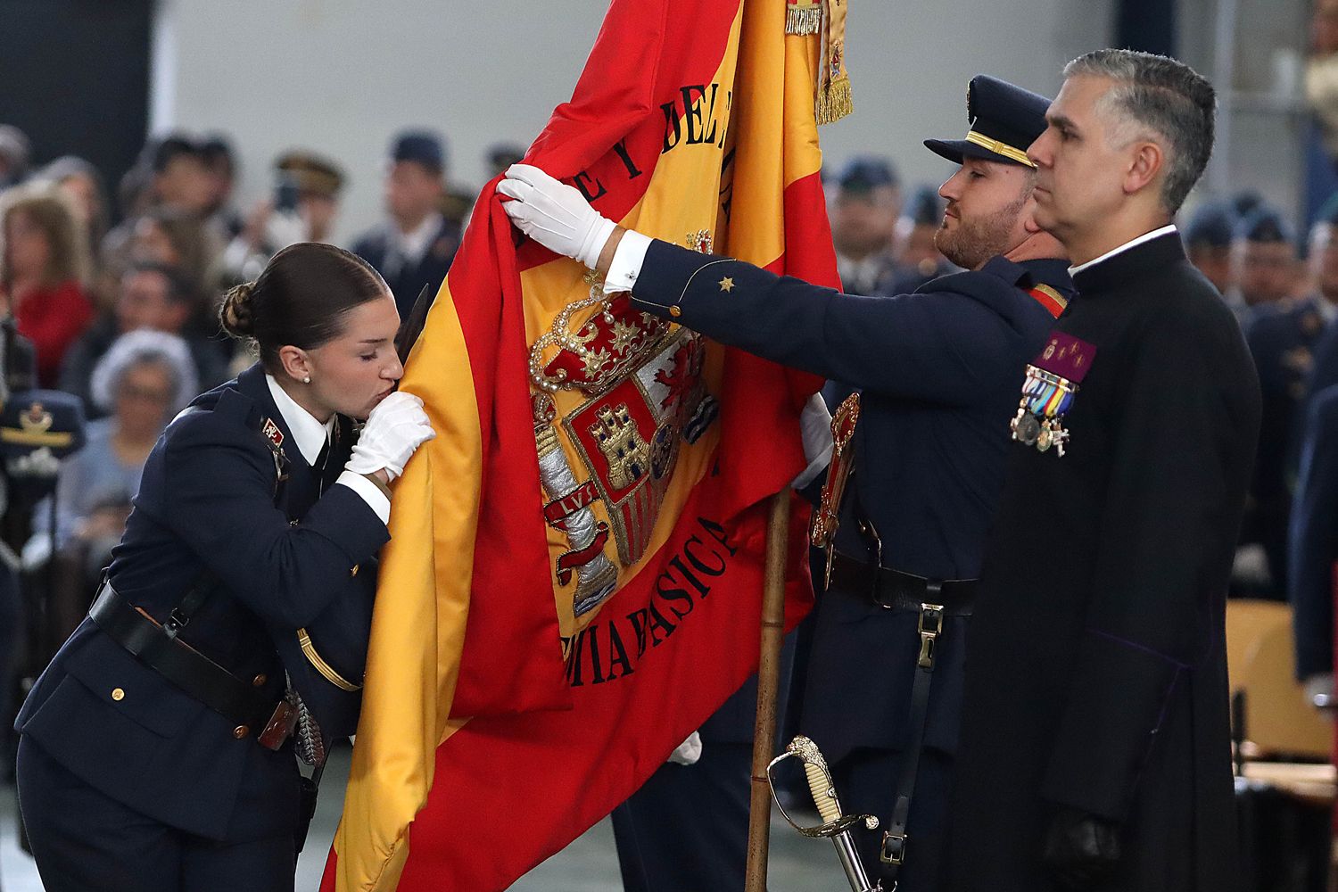 Jura de Bandera en la Academia Básica del Aire de la Virgen del Camino | Peio García (ICAL)