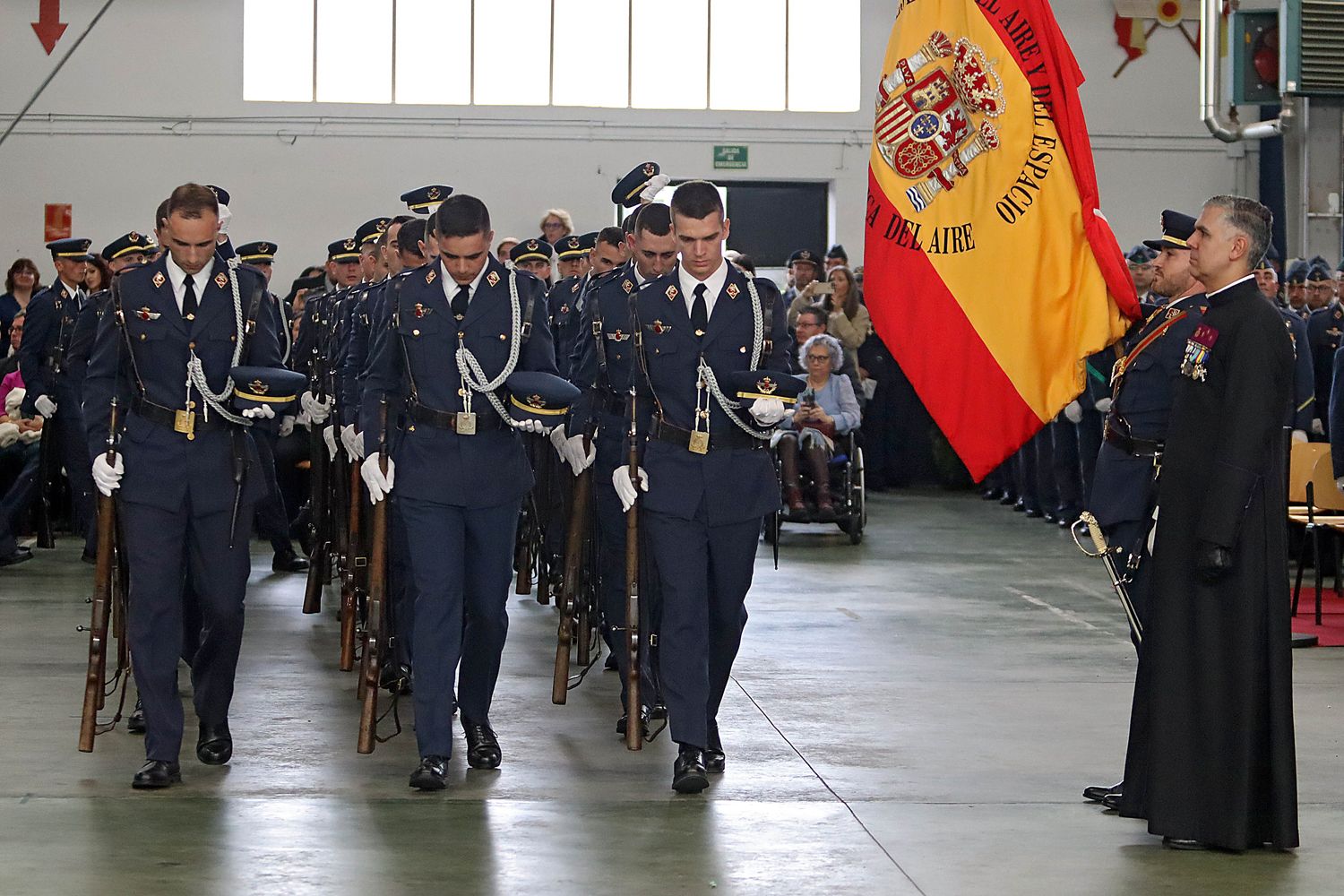 Jura de Bandera en la Academia Básica del Aire de la Virgen del Camino | Peio García (ICAL)