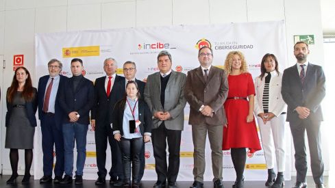 El ministro José Luis Escrivá visita las instalaciones de INCIBE El ministro José Luis Escrivá visita las instalaciones de INCIBE
