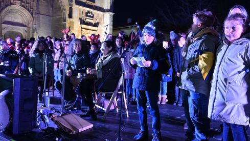 Lanzamiento de un millar de farolillos en León