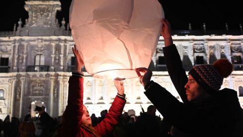 Lanzamiento de un millar de farolillos en León
