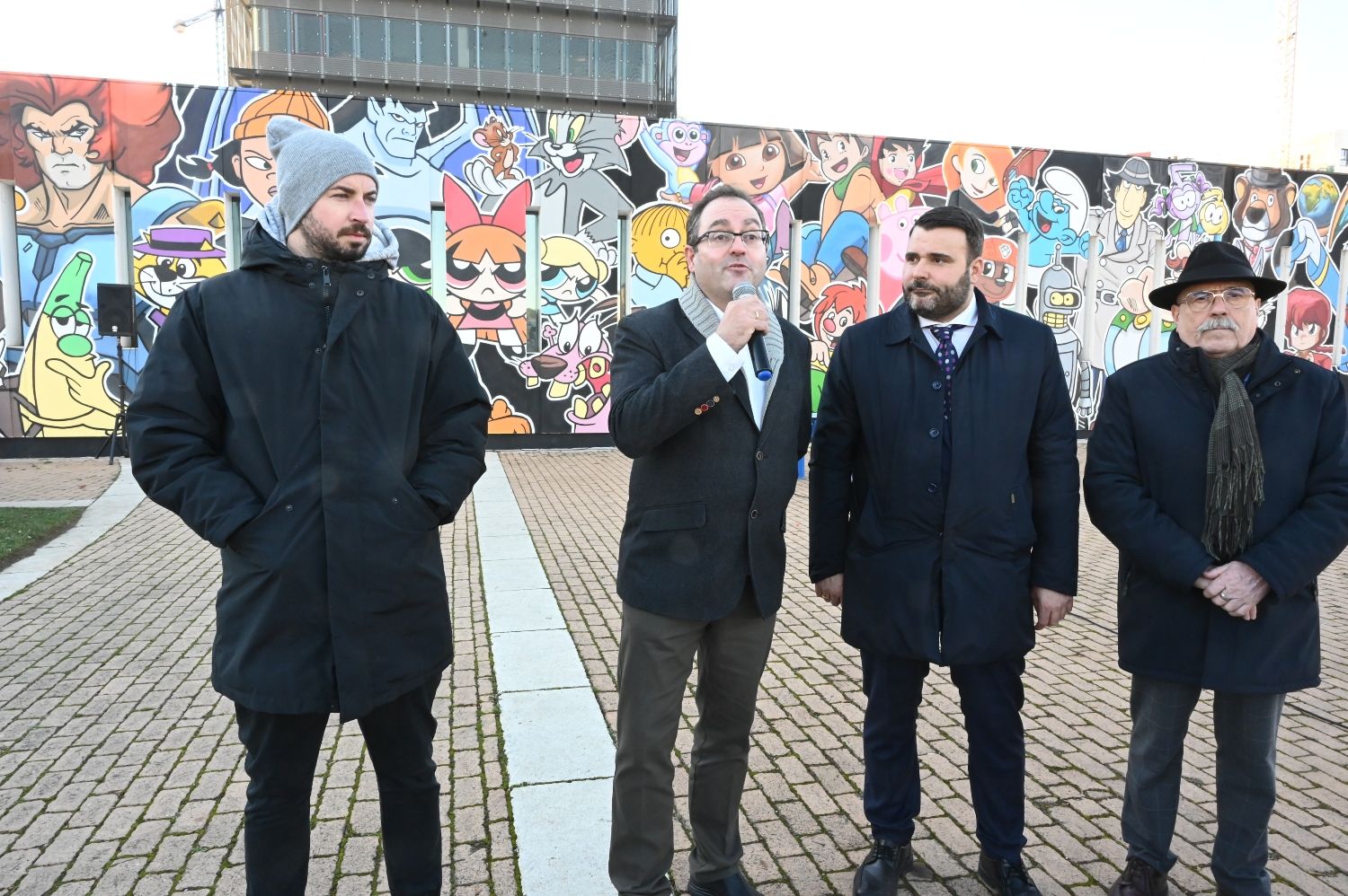  León estrena el mural ‘Tu barrio ciber’ diseñado por Toño Prada