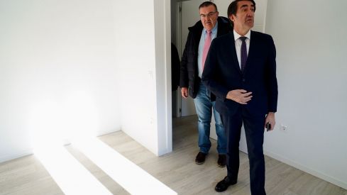   Firma convenios del programa 'Rehabitare' con cinco ayuntamientos leoneses