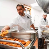 El menú solidario del chef Juanjo Losada, del restaurante 'Pablo', ofrecerá un centenar comidas en León
