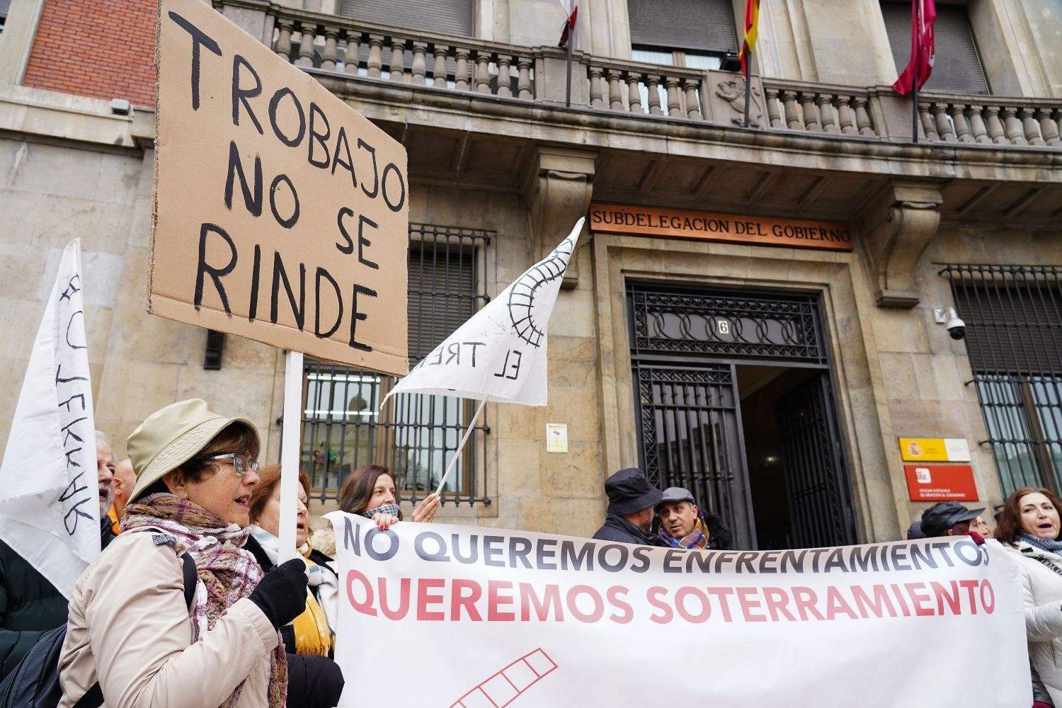 Concentración por el soterramiento en San Andrés