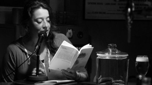 Imagen del Facebook de Ágora de la Poesía de León, Sandra Sánchez García