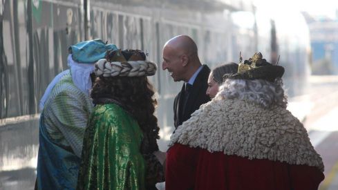 Llegada de los Reyes Magos a la estación de trenes de León | José Martín Llegada de los Reyes Magos a la estación de trenes de León | José Martín