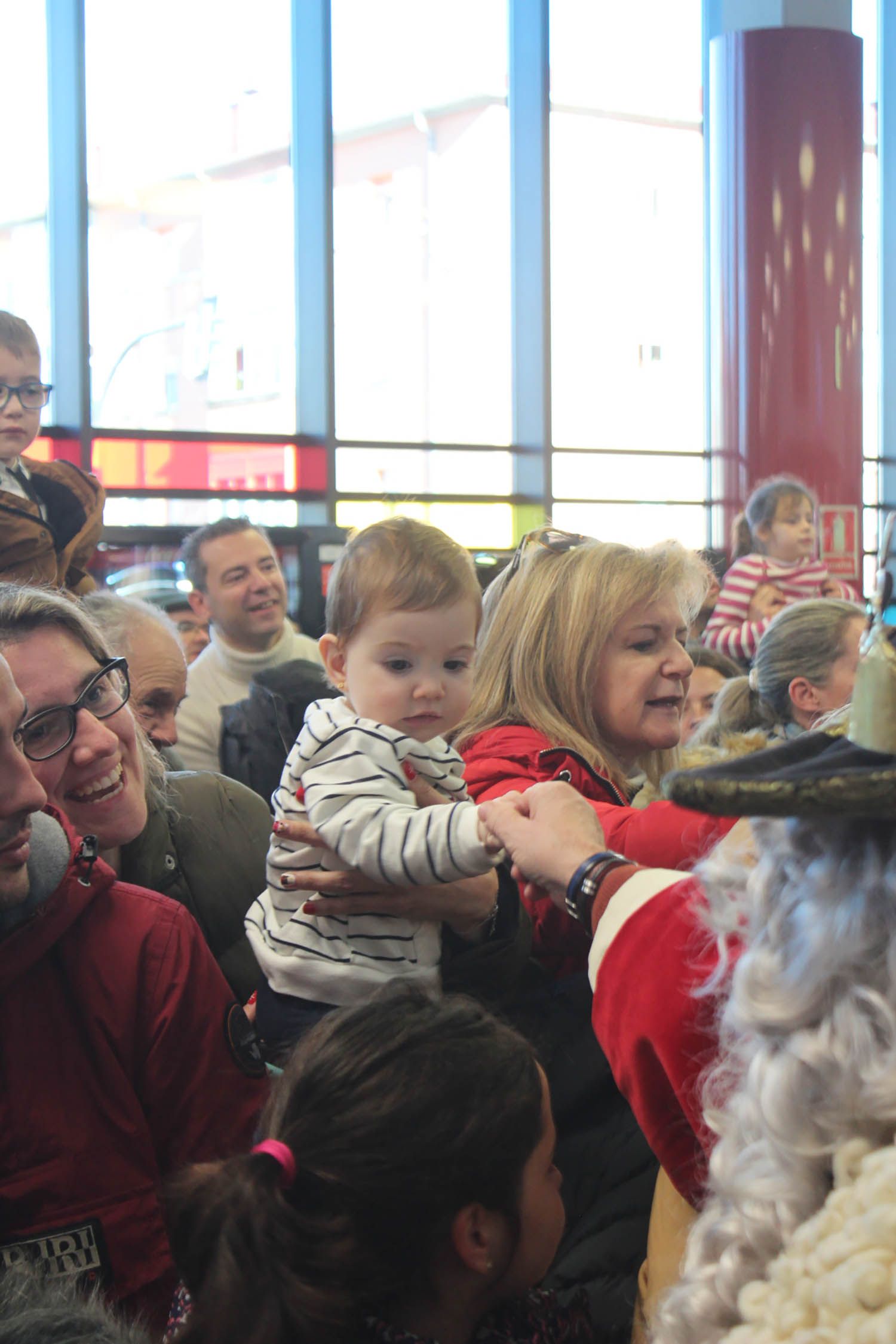 Llegada de los Reyes Magos a la estación de trenes de León | José Martín 