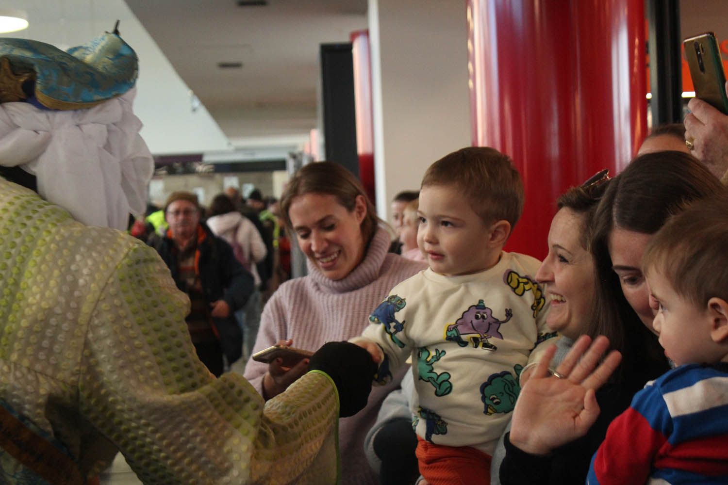 Llegada de los Reyes Magos a la estación de trenes de León | José Martín 