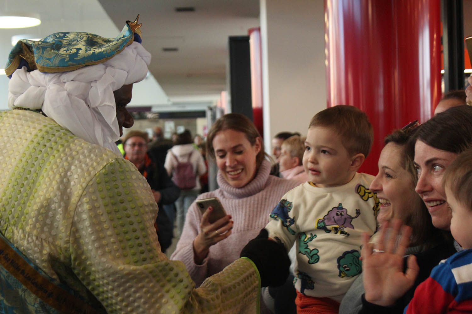 Llegada de los Reyes Magos a la estación de trenes de León | José Martín 