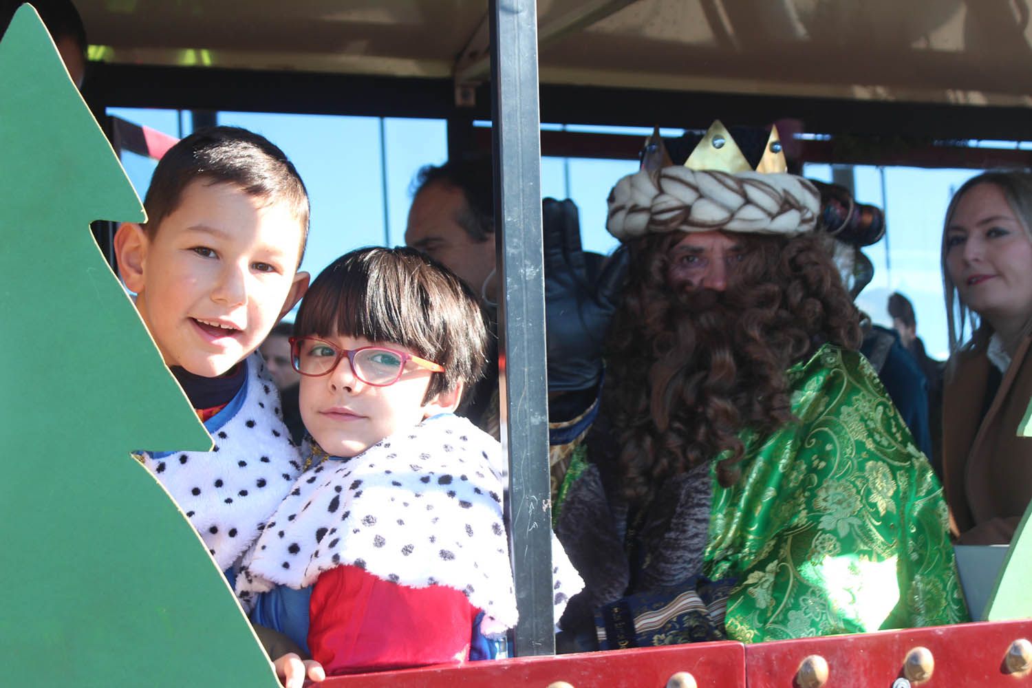 Llegada de los Reyes Magos a la estación de trenes de León | José Martín 