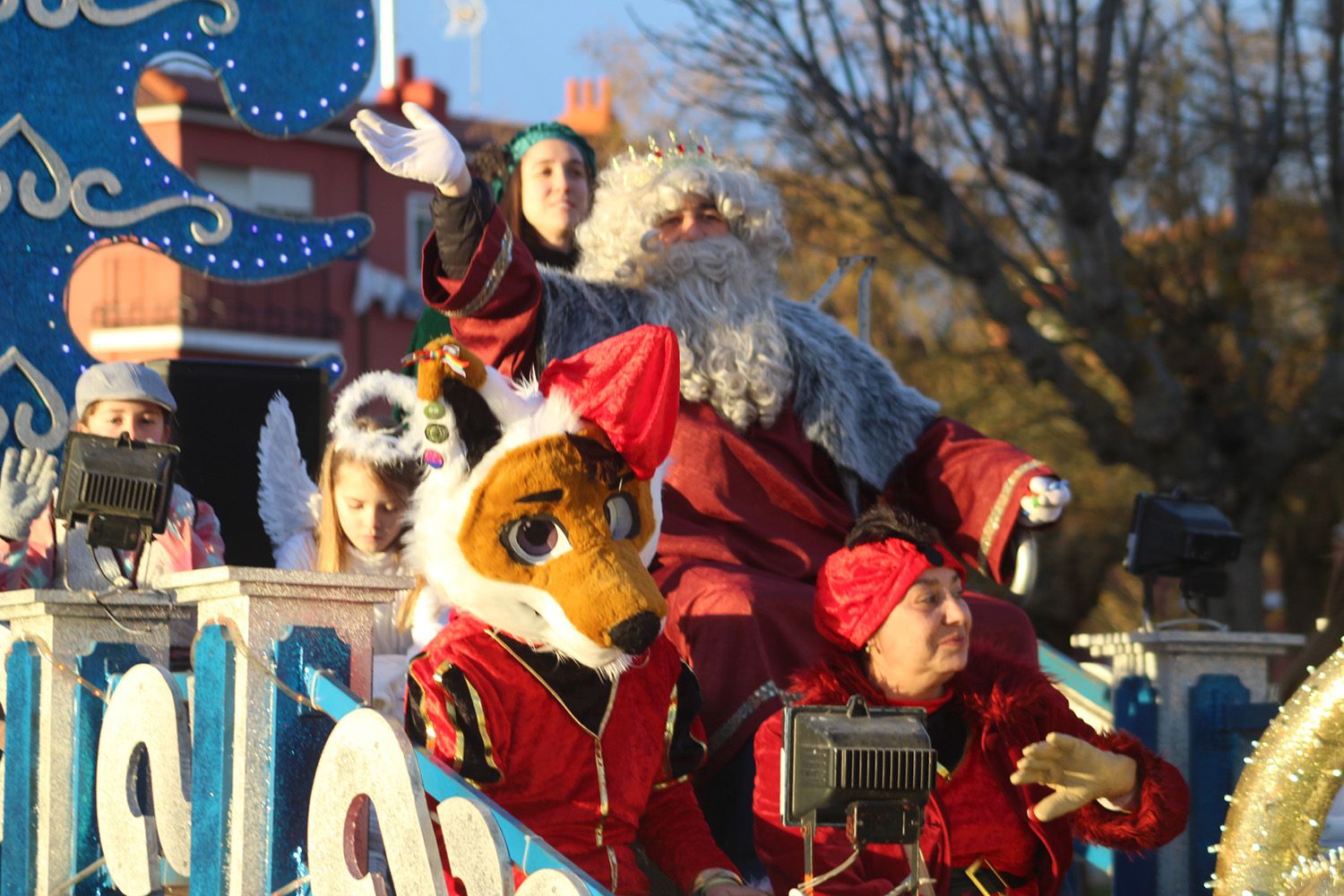 León y el alfoz se llena de magia con las Cabalgatas de los Reyes Magos | Isaac Llamazares