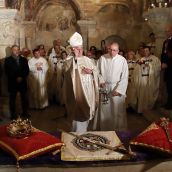 Reponso ante el Panteón Real de la Colegiata de San Isidoro