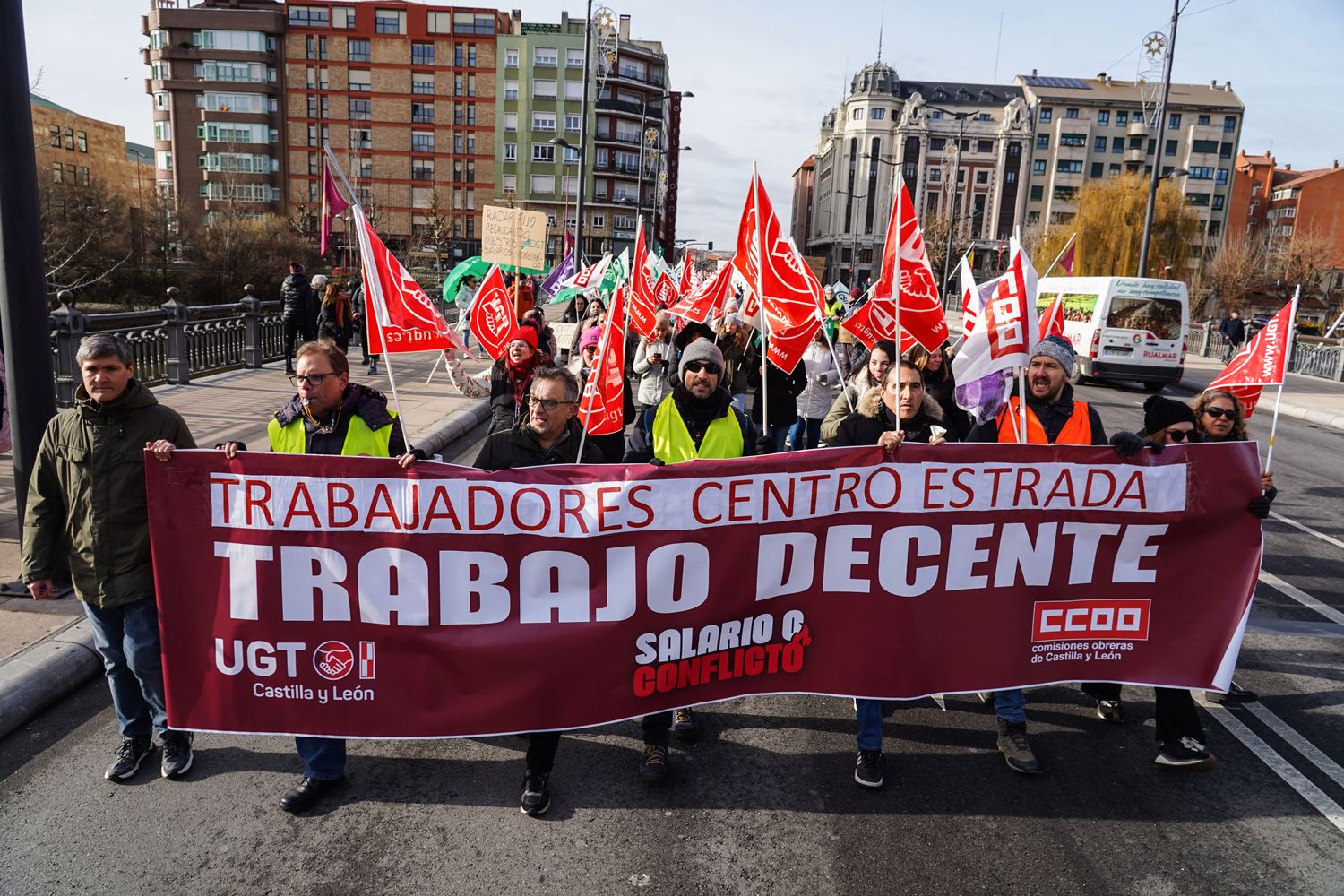 Movilización de los trabajadores de la UTE Centro Estrada de León