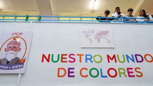 Los reyes entregan el Premio Princesa de Girona Escuela del Año 2022 al CEIP Gumersindo Azcárate