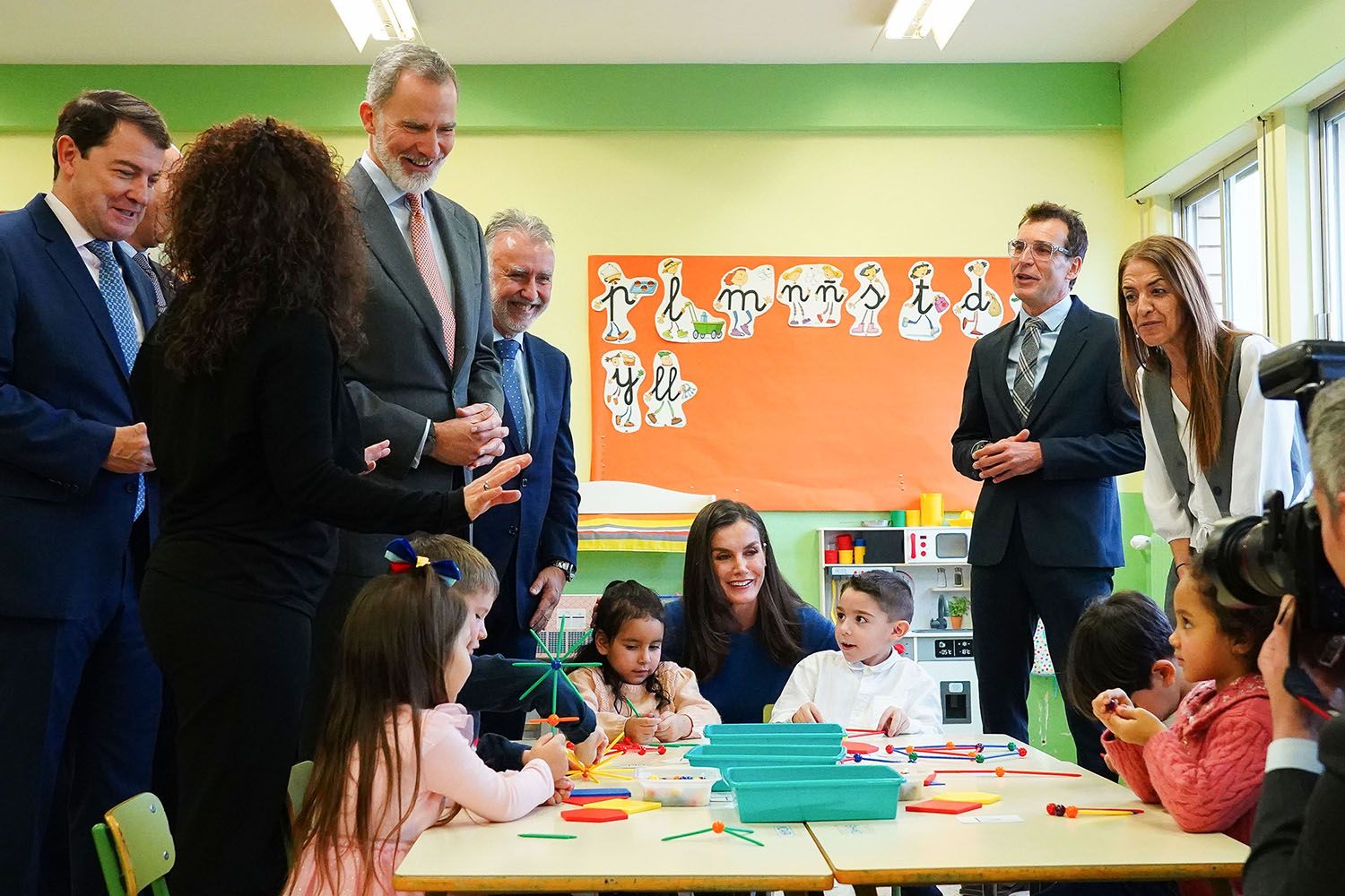 Los reyes entregan el Premio Princesa de Girona Escuela del Año 2022 al CEIP Gumersindo Azcárate