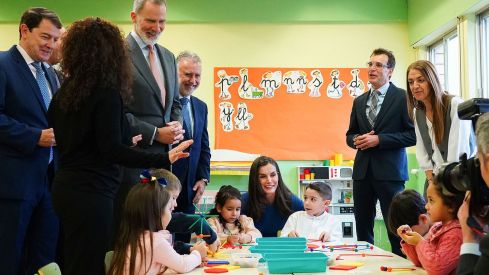 Los reyes entregan el Premio Princesa de Girona Escuela del Año 2022 al CEIP Gumersindo Azcárate