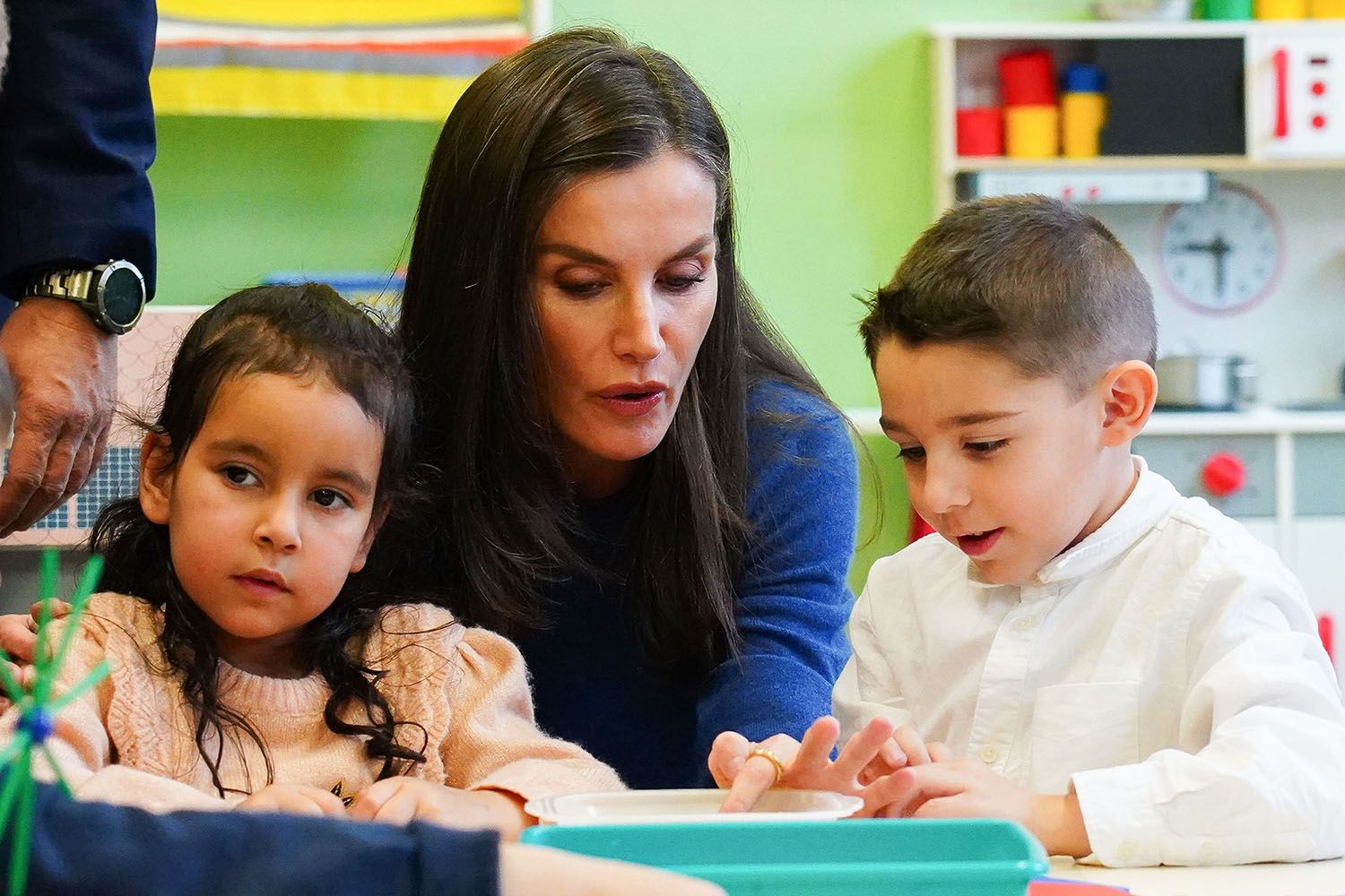 Los reyes entregan el Premio Princesa de Girona Escuela del Año 2022 al CEIP Gumersindo Azcárate