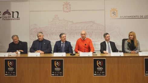 Presentación de León como sede del Campeonato del Mundo Junior de Halterofilia
