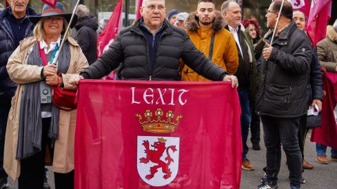 Concentración en protesta por la remodelación de la estación de autobuses de León
