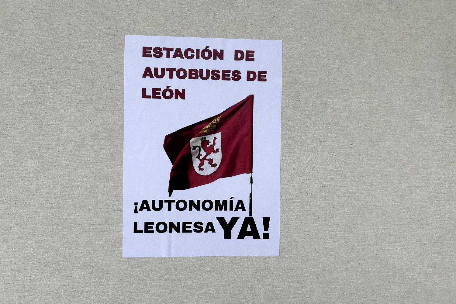 Concentración en protesta por la remodelación de la estación de autobuses de León