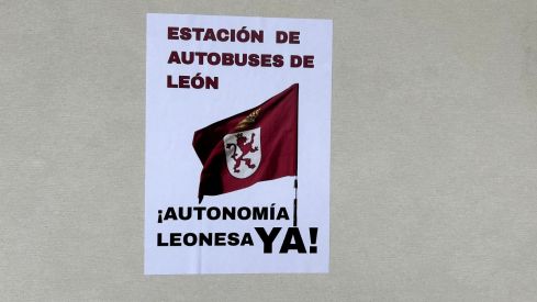 Concentración en protesta por la remodelación de la estación de autobuses de León