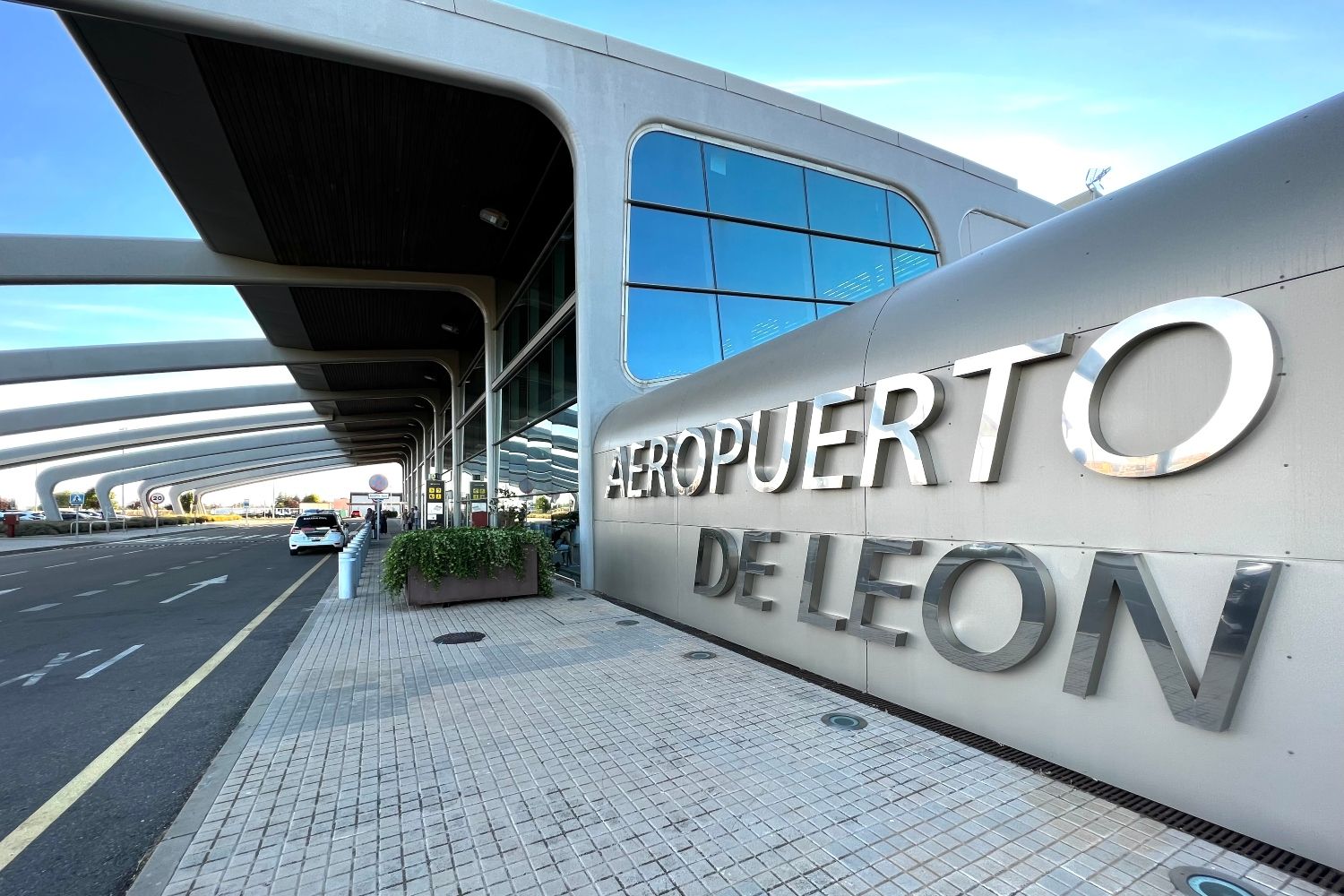  Aeropuerto de León 