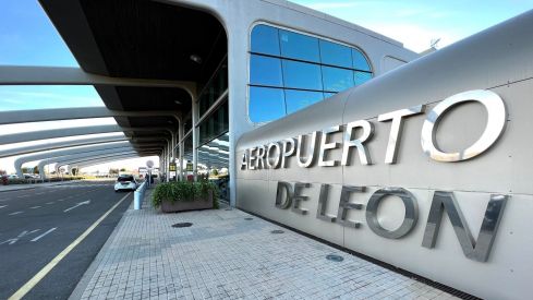  Aeropuerto de León 