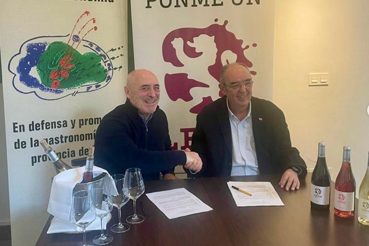 Firma del convenio de colaboración entre la DO León y la Academia Leonesa de Gastronomía