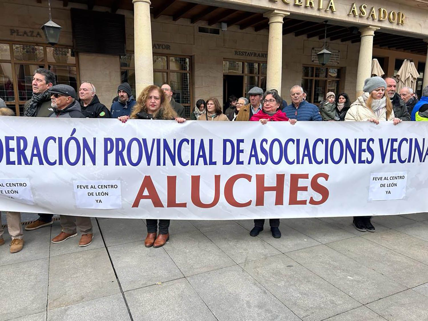 Concentración en Astorga por la recuperación de la vía ferroviaria de la Ruta de la Plata | Belén González