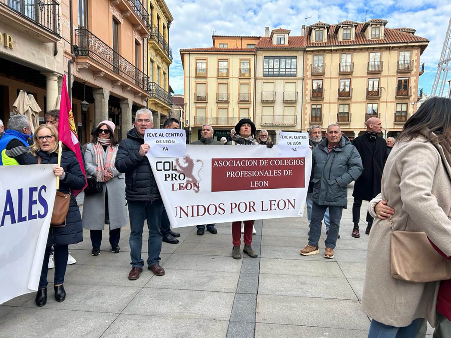 Concentración en Astorga por la recuperación de la vía ferroviaria de la Ruta de la Plata | Belén González