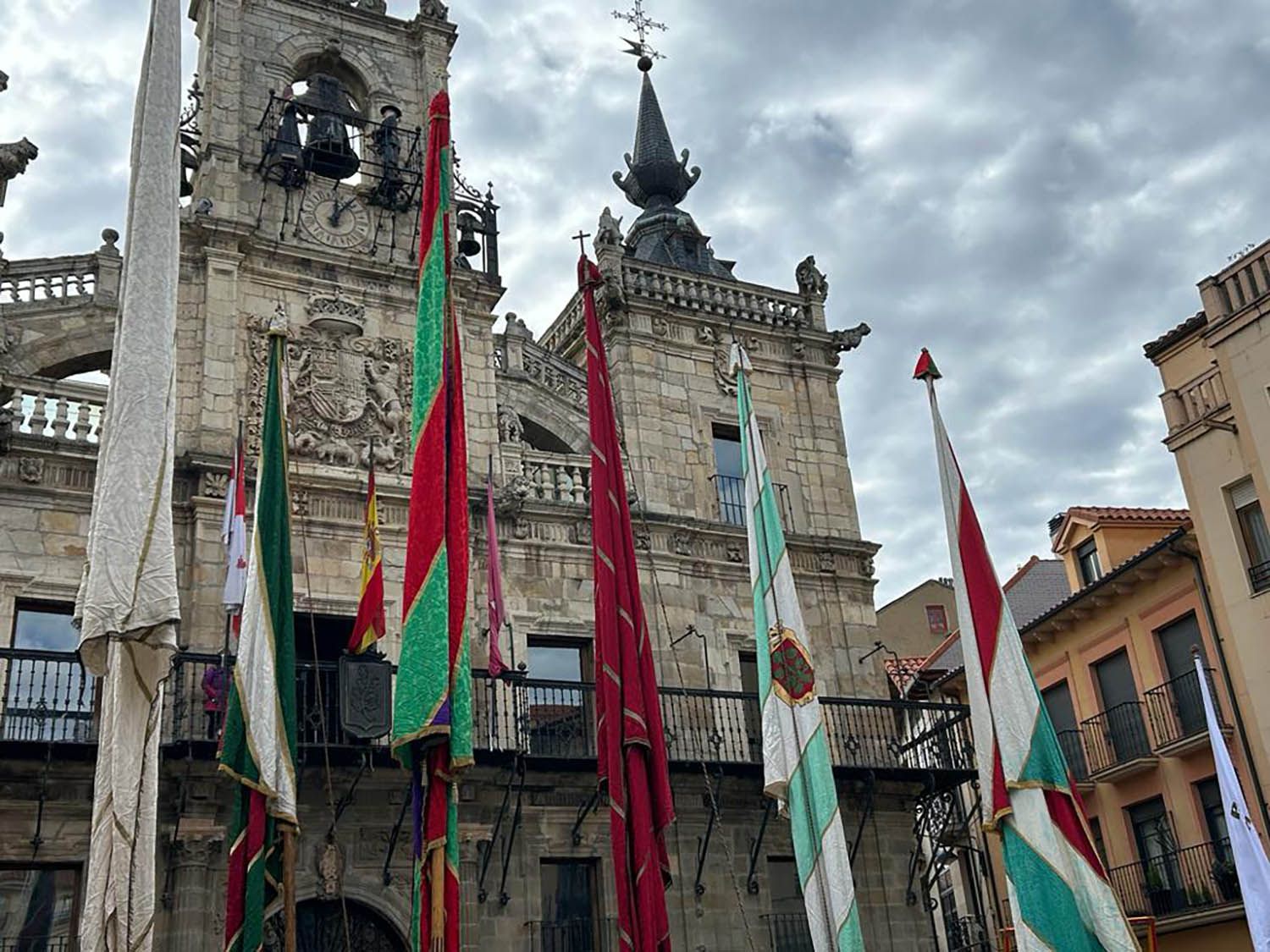 Concentración en Astorga por la recuperación de la vía ferroviaria de la Ruta de la Plata | Belén González