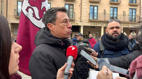 Concentración en Astorga por la recuperación de la vía ferroviaria de la Ruta de la Plata | Belén González