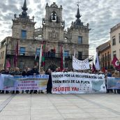 Concentración en Astorga por la recuperación de la vía ferroviaria de la Ruta de la Plata | Belén González