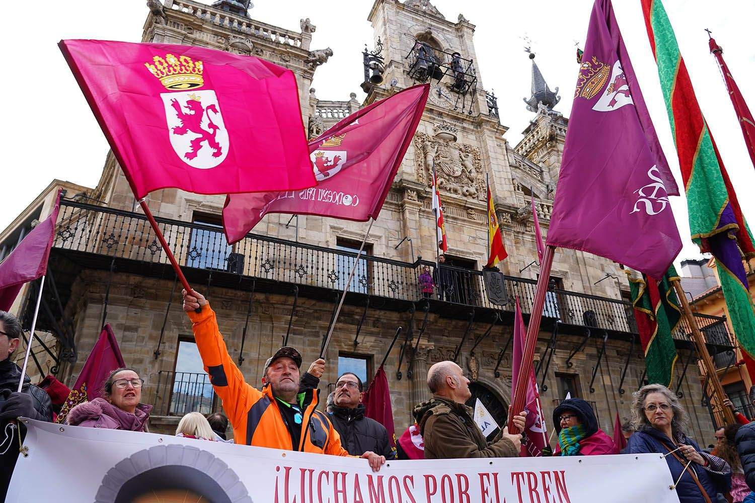 Concentración en Astorga por la recuperación de la vía ferroviaria de la Ruta de la Plata | Campillo (ICAL)