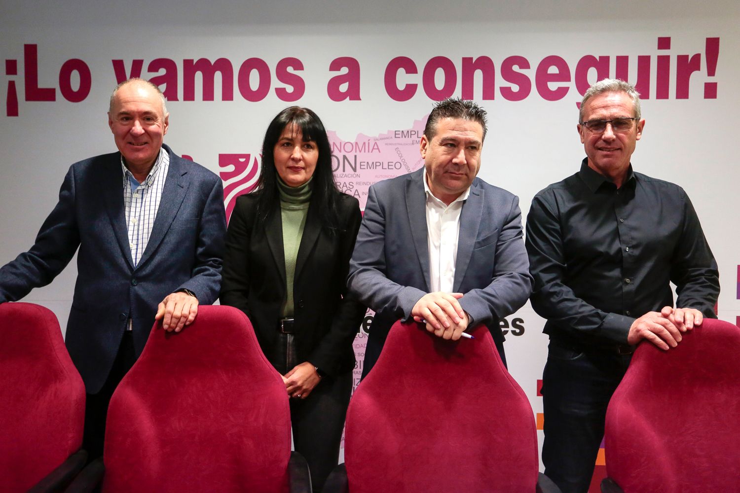 Ana María Fernandez junto a Eduardo López Sendino, Luis Mariano Santos y Vicente Álvarez