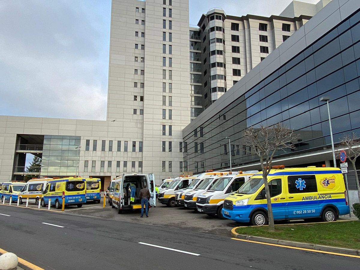 Ambulancias | UGT pide a la Gerencia Regional de Salud que cumpla el contrato de transporte sanitario de León e incorpore más ambulancias