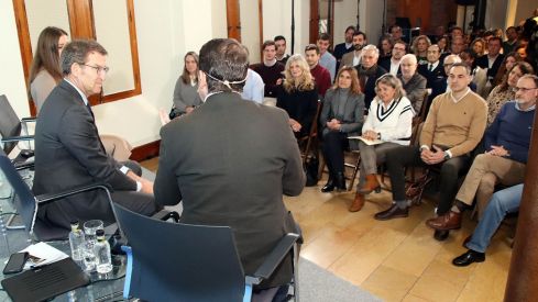 Feijoo y Mañueco mantienen un coloquio sobre la educación | Peio García / ICAL.