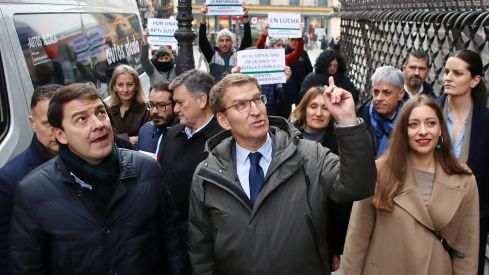 Feijoo y Mañueco mantienen un coloquio sobre la educación | Peio García / ICAL.