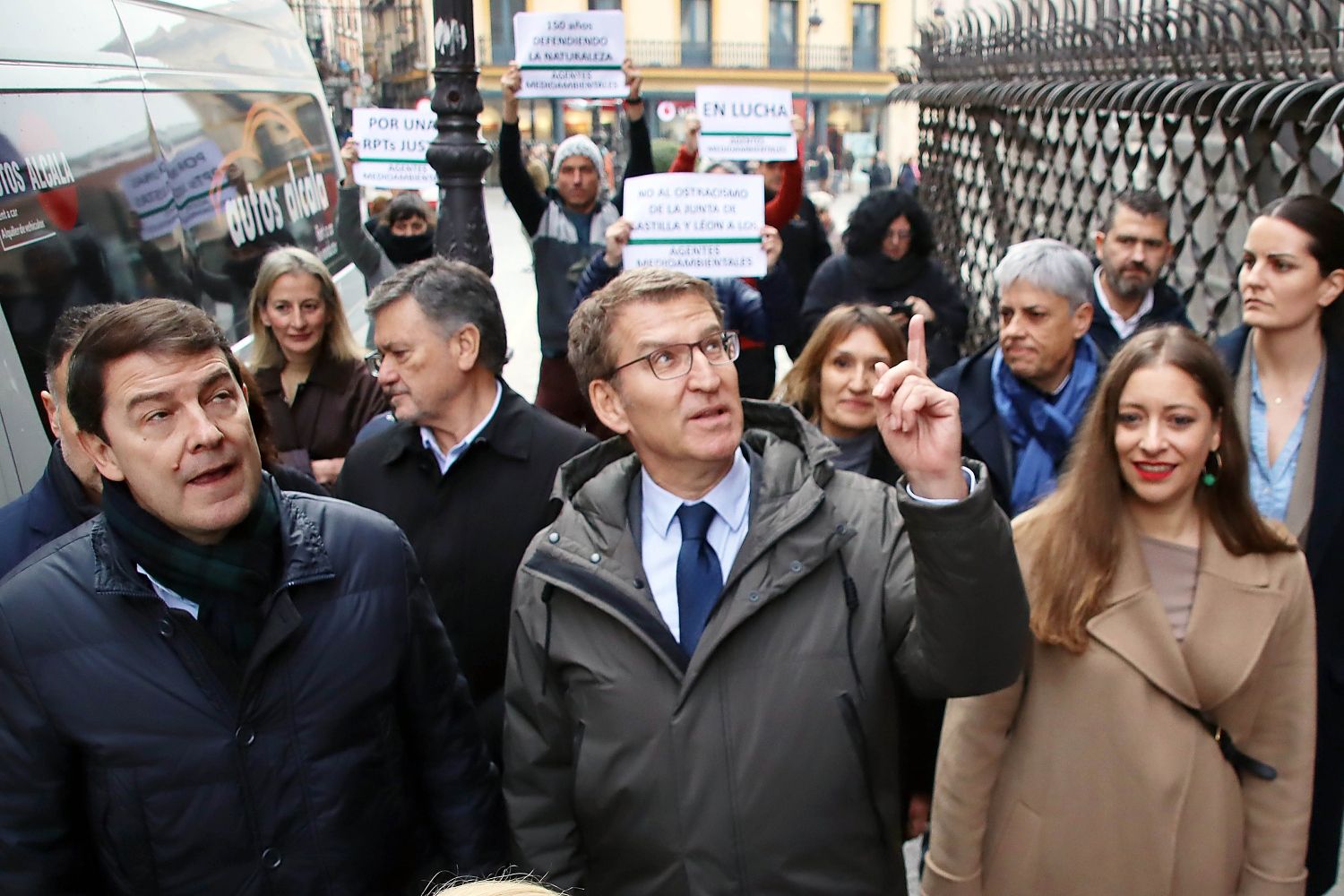 Feijoo y Mañueco mantienen un coloquio sobre la educación | Peio García / ICAL.