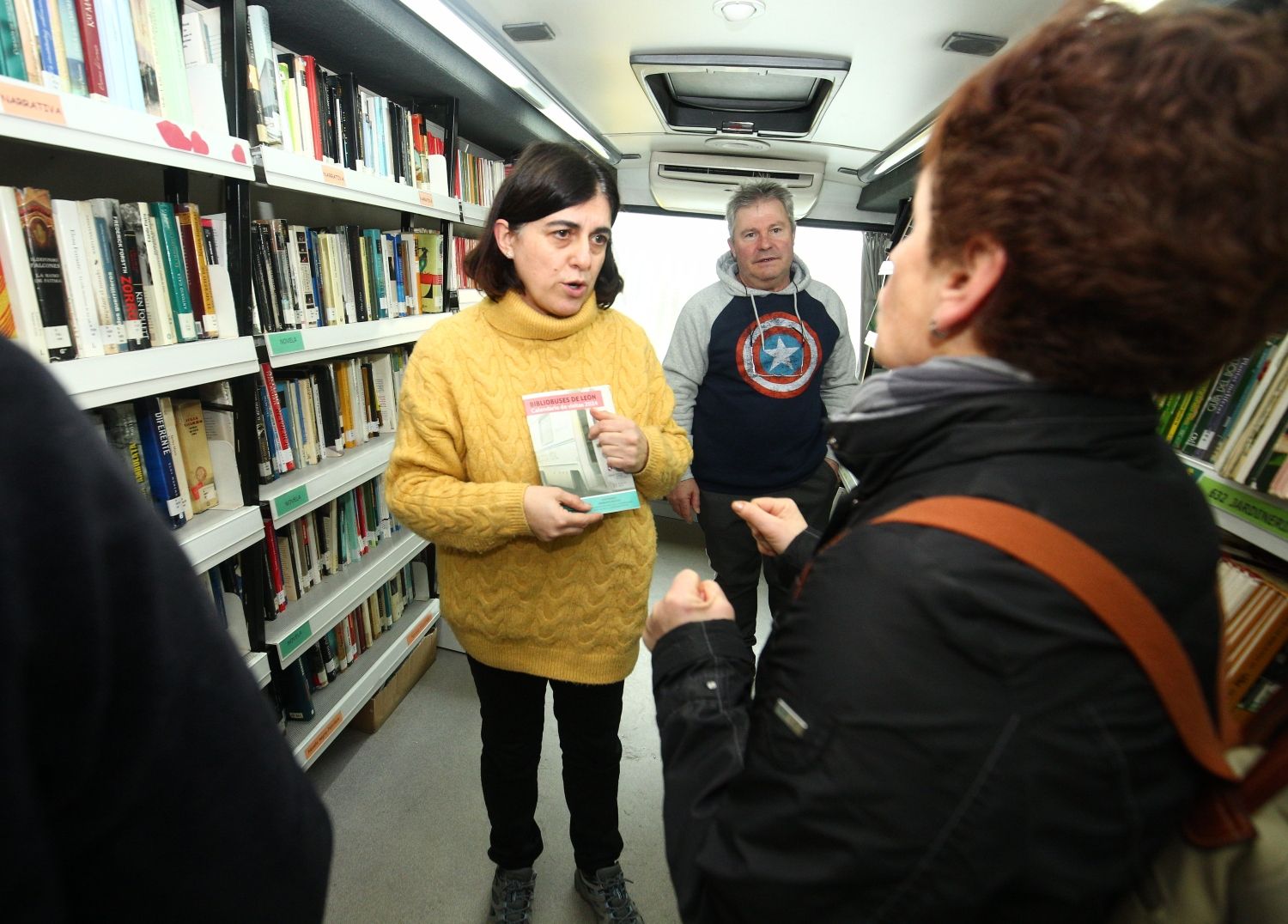 El Bibliobús de León cumple 50 años: Más que un servicio de libros, una conexión vital en los pueblos olvidados