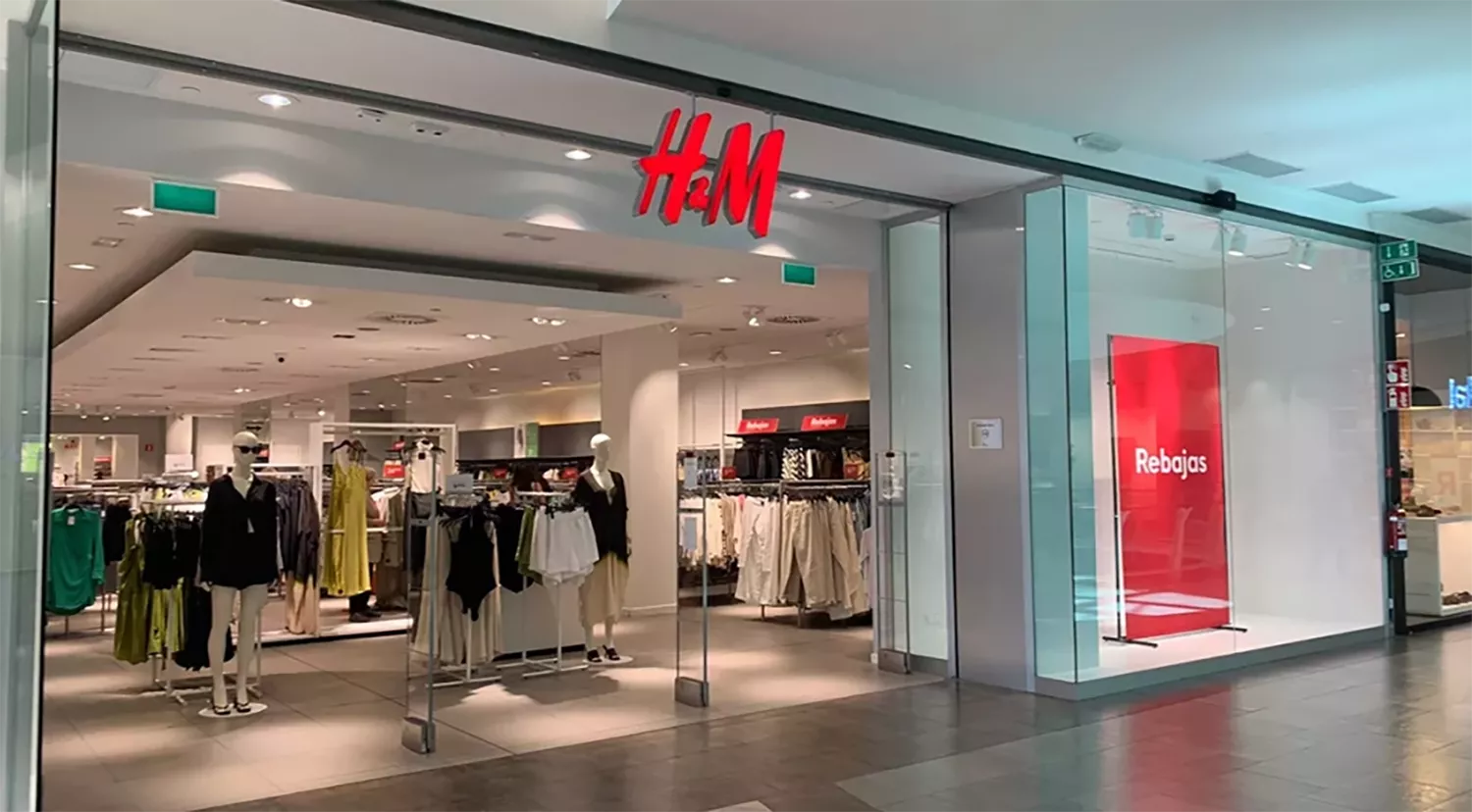 H&M contemplaría el cierre de sus tiendas en Ponferrada y León en su plan de ERE nacional