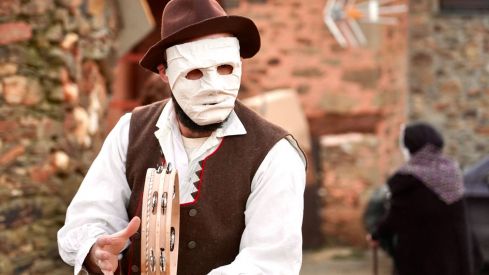 Celebración de “Los Campaneirus” en La Cuesta | Campillo / ICAL Celebración de “Los Campaneirus” en La Cuesta | Campillo / ICAL