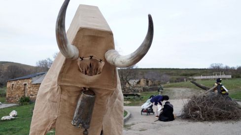 Celebración de “Los Campaneirus” en La Cuesta | Campillo / ICAL Celebración de “Los Campaneirus” en La Cuesta | Campillo / ICAL