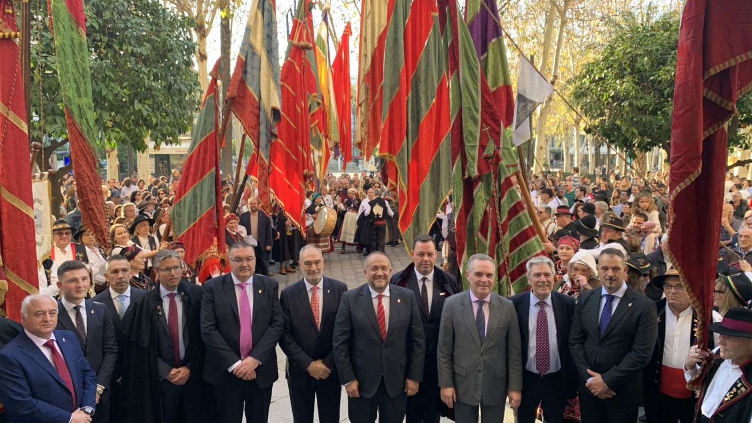 Pendones sábado Sevilla 1 (1)